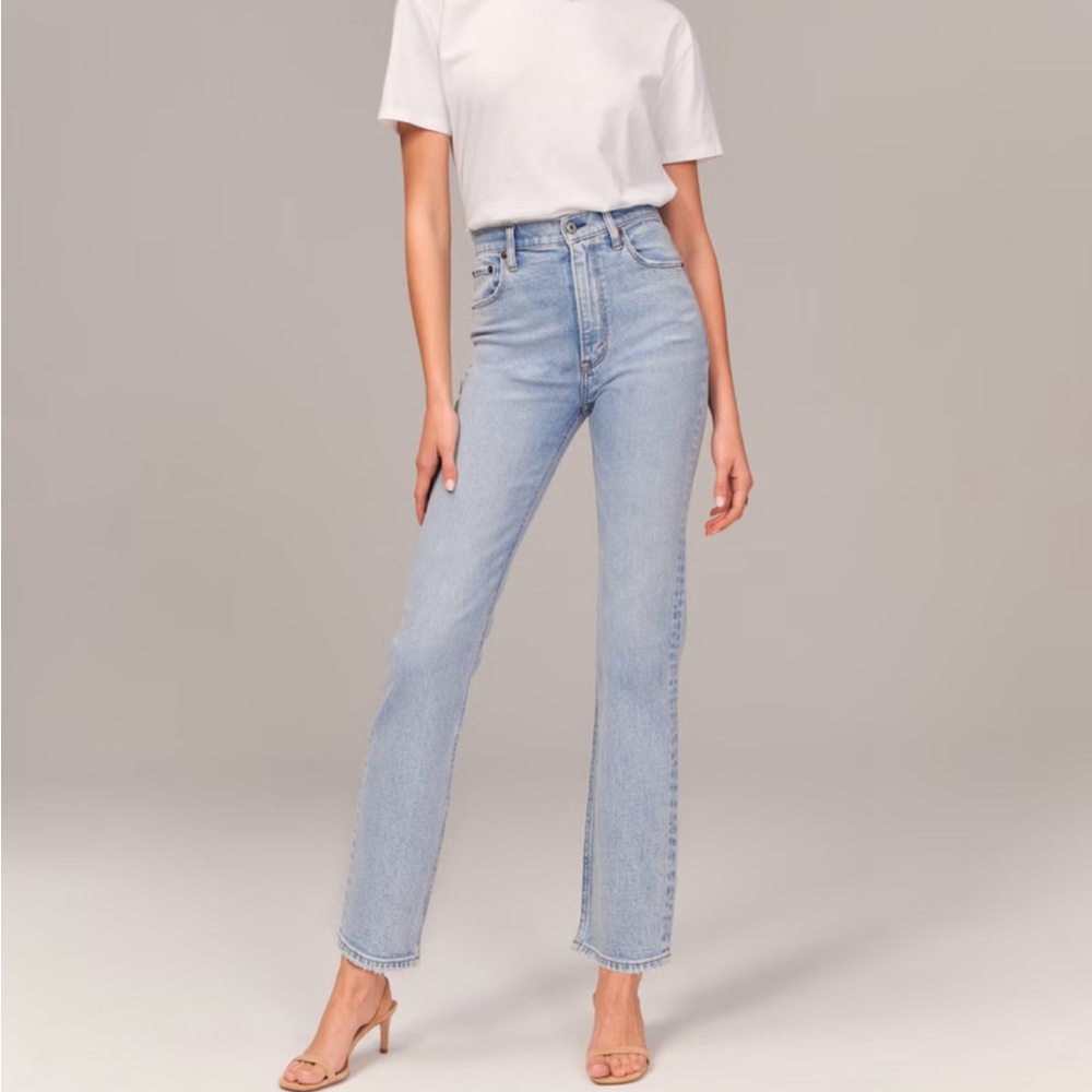 Abercrombie Ultra High Rise Ankle Straight Jean size 28 TALL